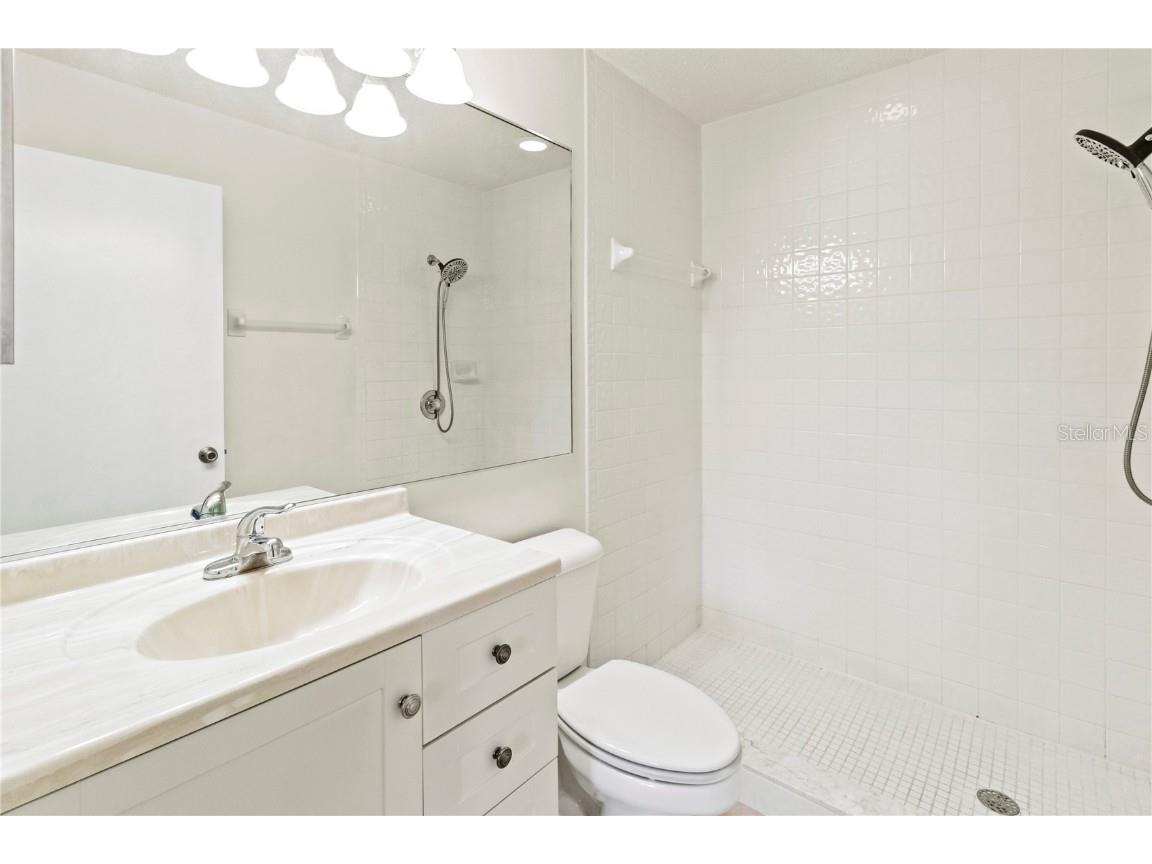 5500 Longwood Run Boulevard #203 Sarasota FL 34243 A4655287 image25