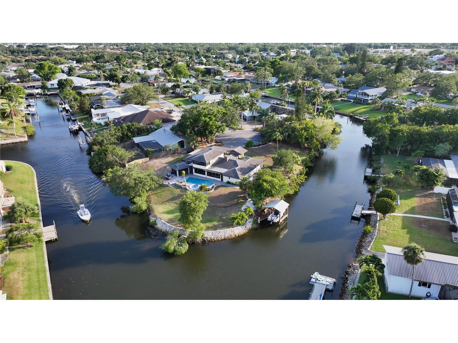 5500 Merrimac Drive Sarasota FL 34231 - PHILLIPPI CREEK A4684914 image8