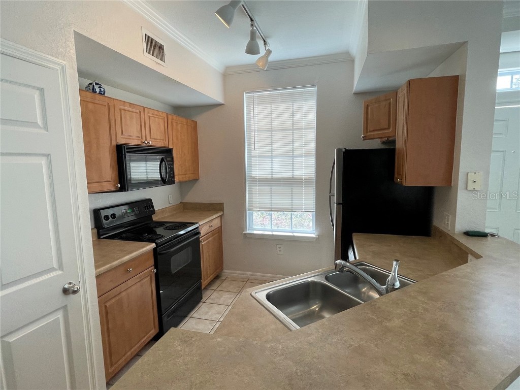 5500 Rosehill Road #103 Sarasota FL 34233 A4665550 image2