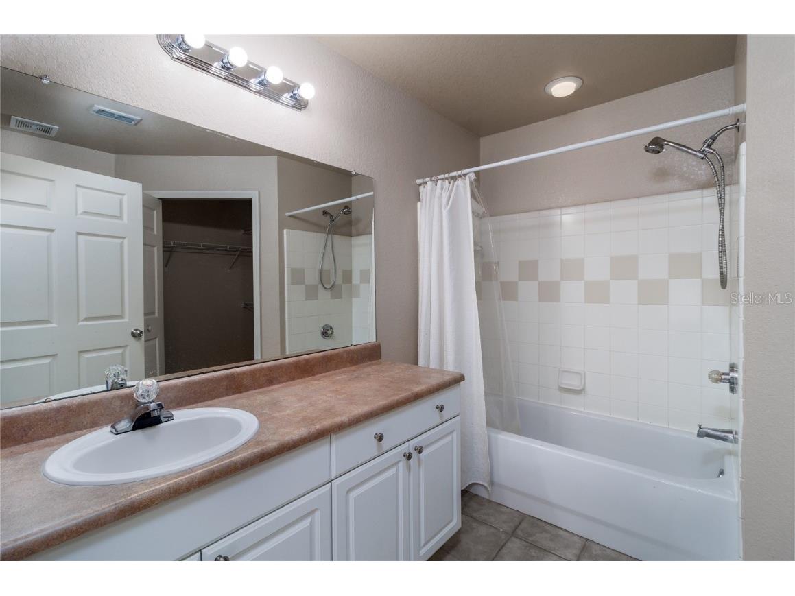 5500 Rosehill Road #204 Sarasota FL 34233 A4671322 image14