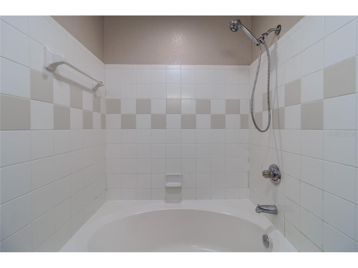 5500 Rosehill Road #204 Sarasota FL 34233 A4671322 image23