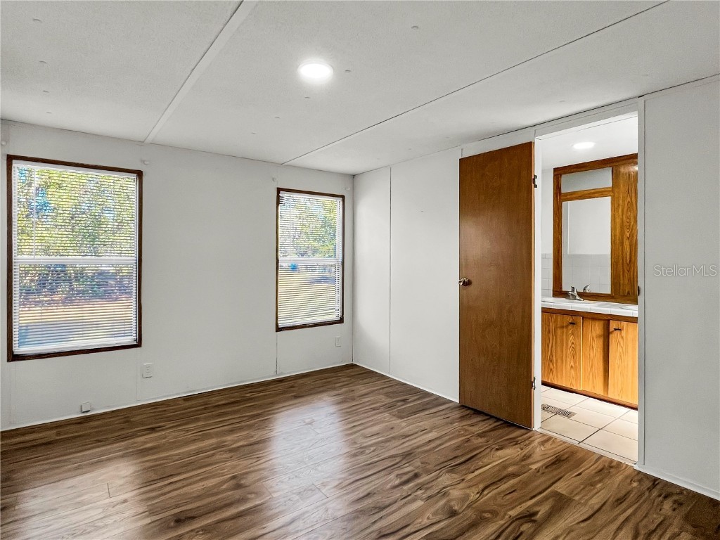 55006 5th Street Astor FL 32102 V4941001 image10