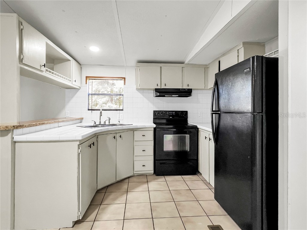 55006 5th Street Astor FL 32102 V4941001 image6