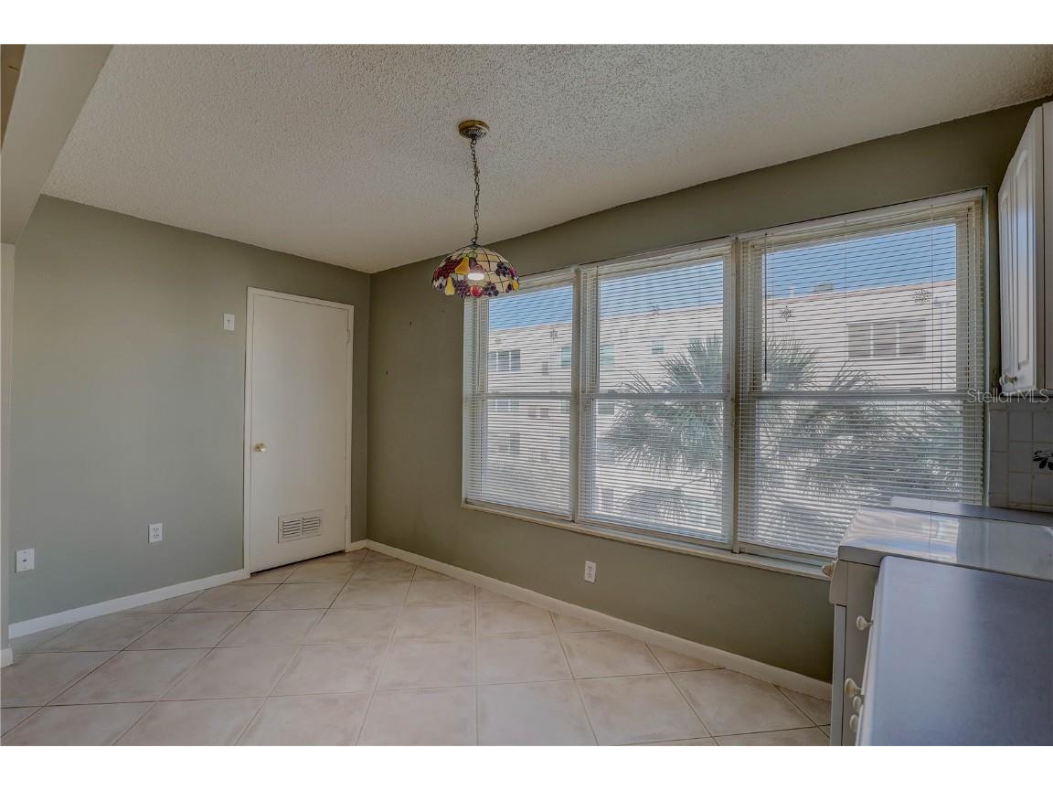 5501 80th Street N #406 Saint Petersburg FL 33709 TB8451437 image16