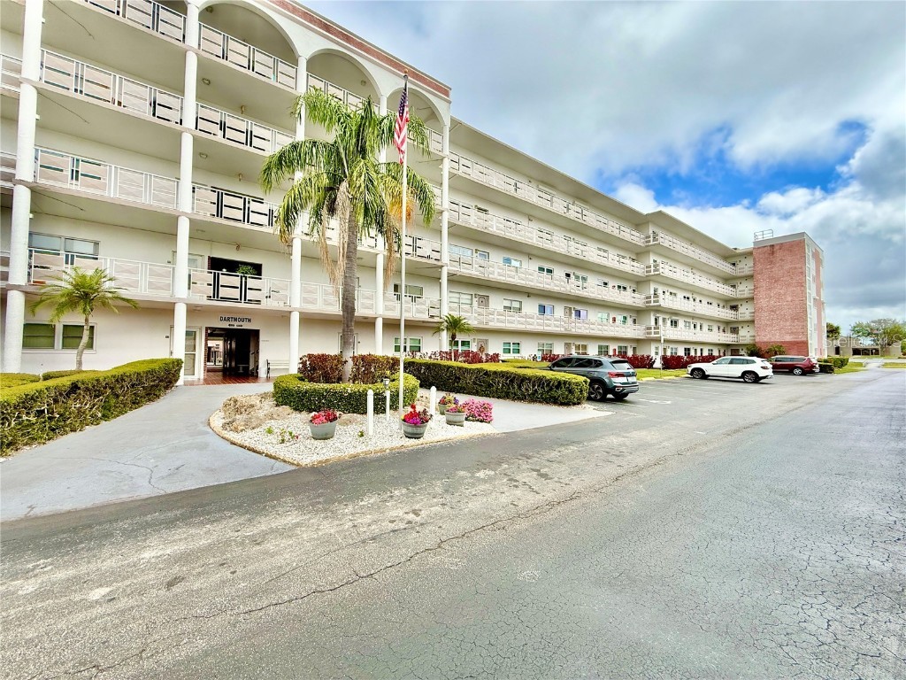 5501 80th Street N #501 Saint Petersburg FL 33709 TB8369814 image1