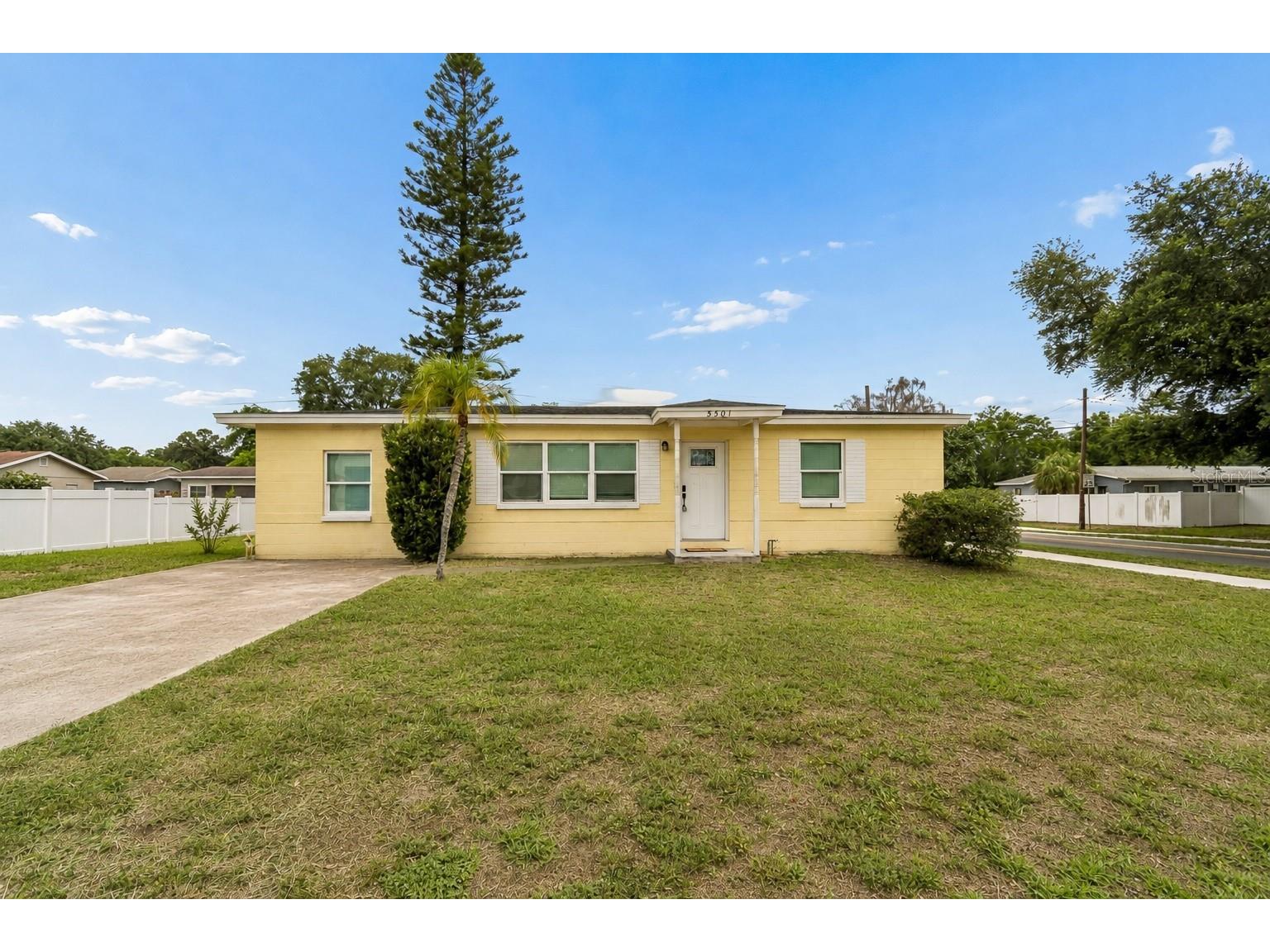 5501 82nd Avenue N Pinellas Park FL 33781 TB8514835 image1