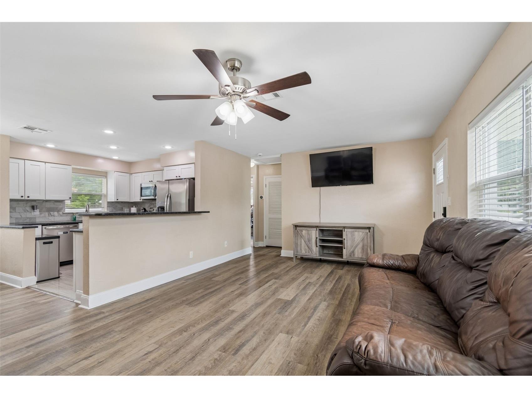 5501 82nd Avenue N Pinellas Park FL 33781 TB8514835 image8