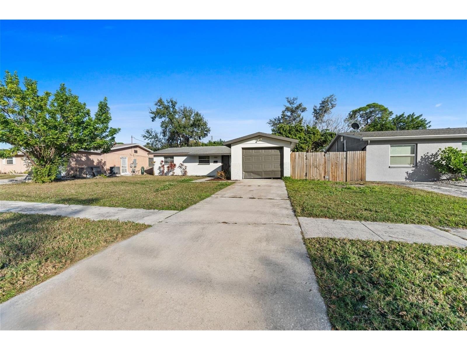 5501 Denver Street NE Saint Petersburg FL 33703 TB8516513 image1