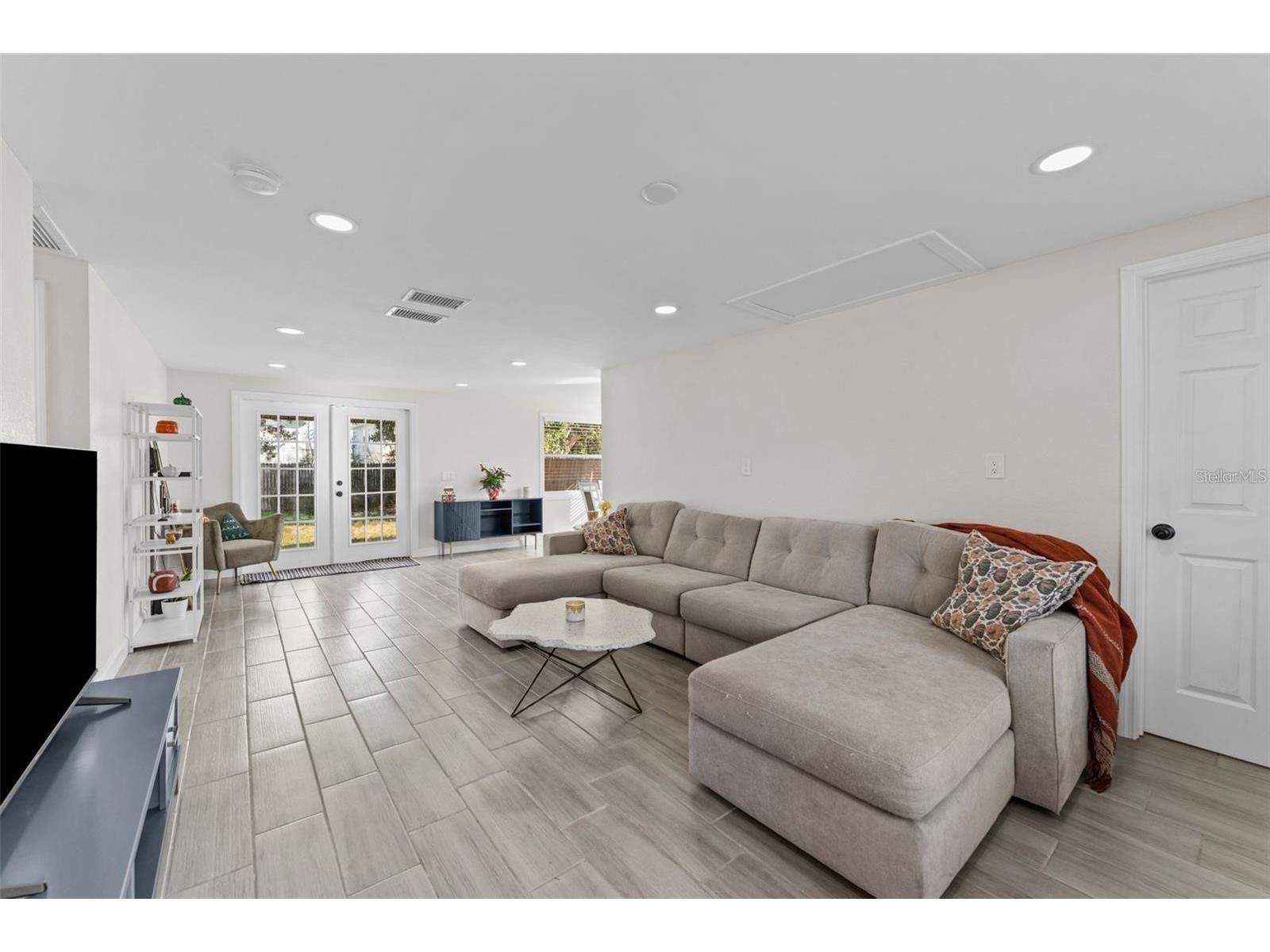 5501 Denver Street NE Saint Petersburg FL 33703 TB8516513 image4