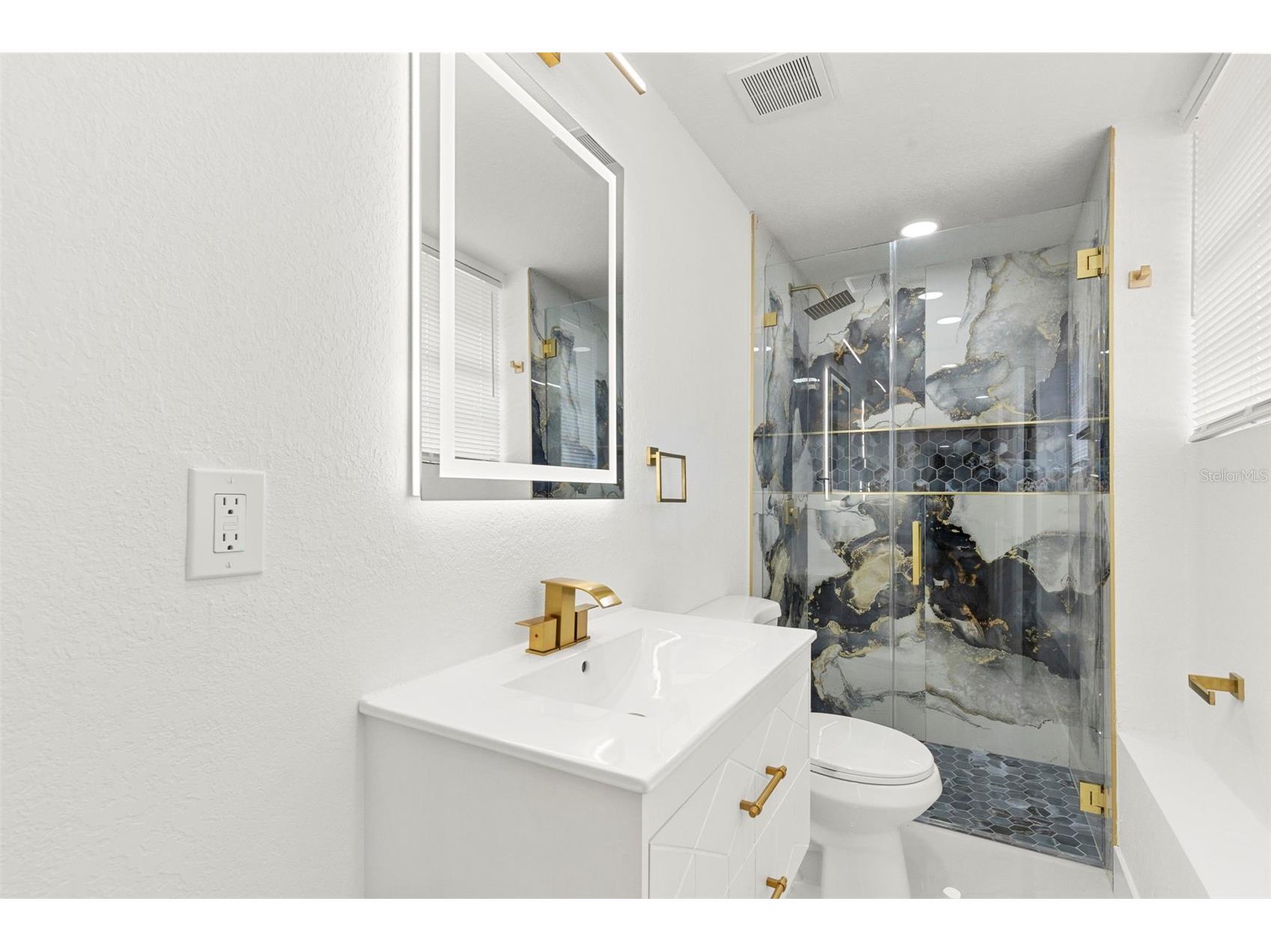 5501 N Albany Avenue Tampa FL 33603 TB8504585 image35