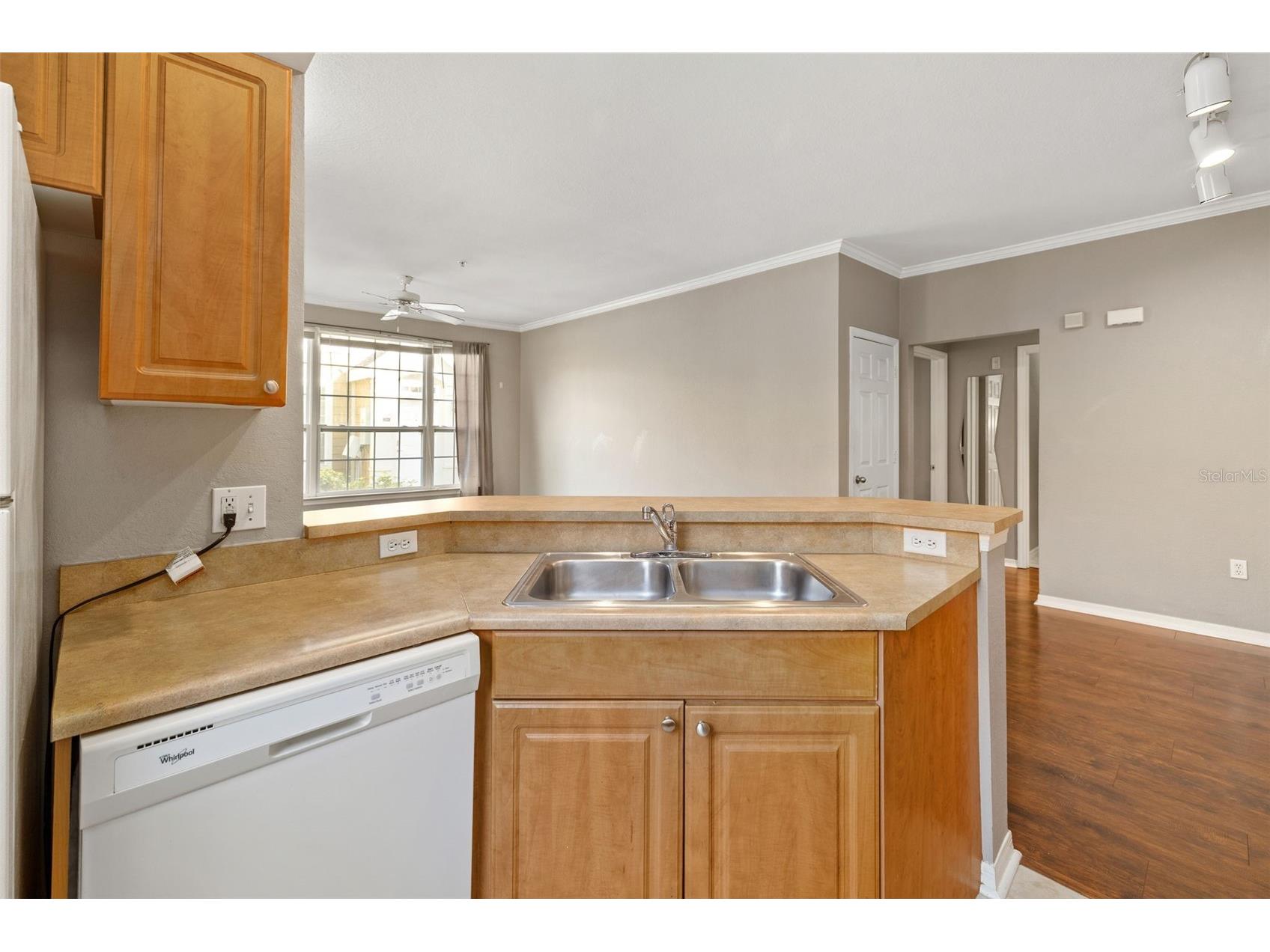 5501 Rosehill Road #103 Sarasota FL 34233 A4676093 image10