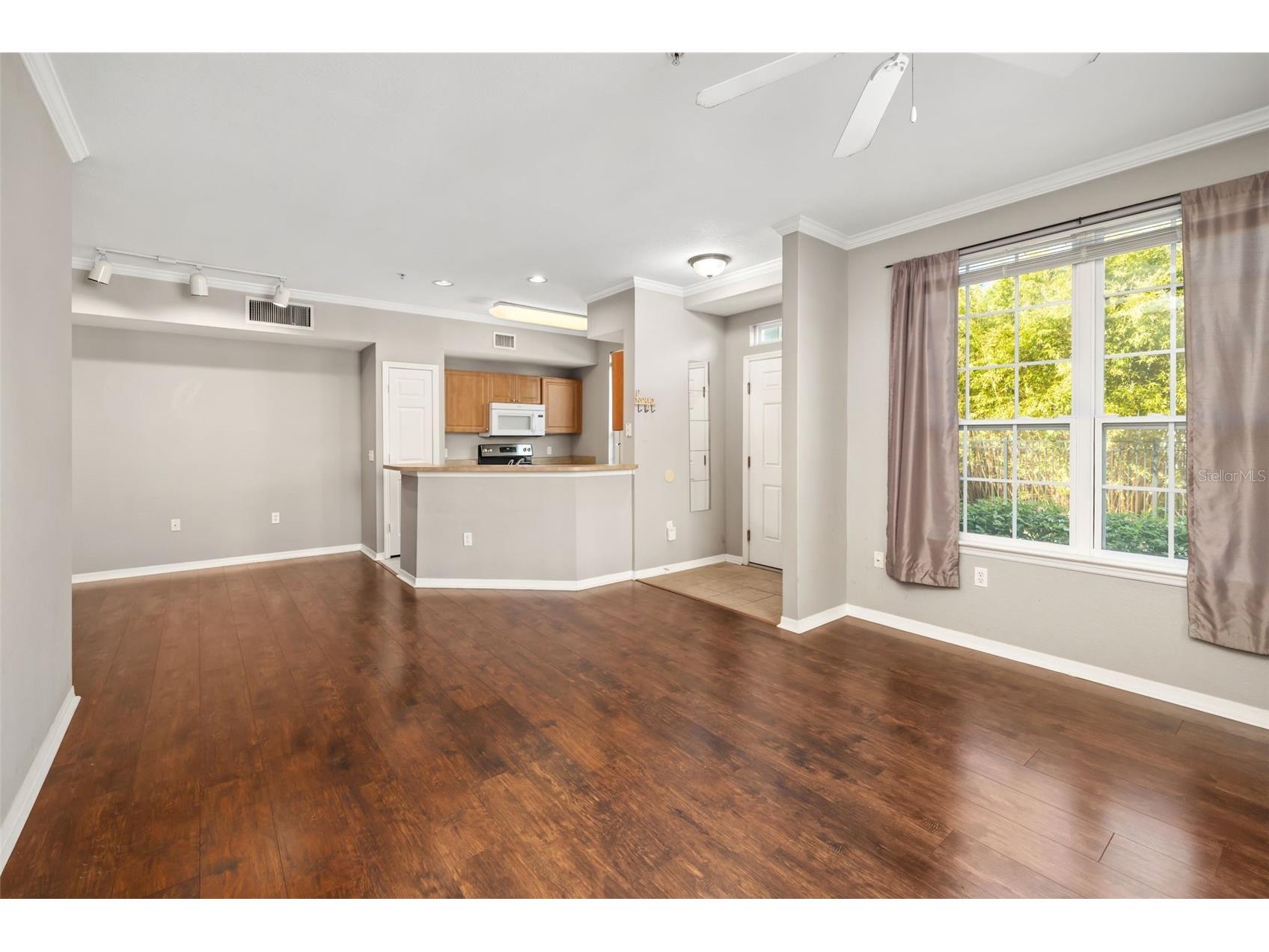 5501 Rosehill Road #103 Sarasota FL 34233 A4676093 image3