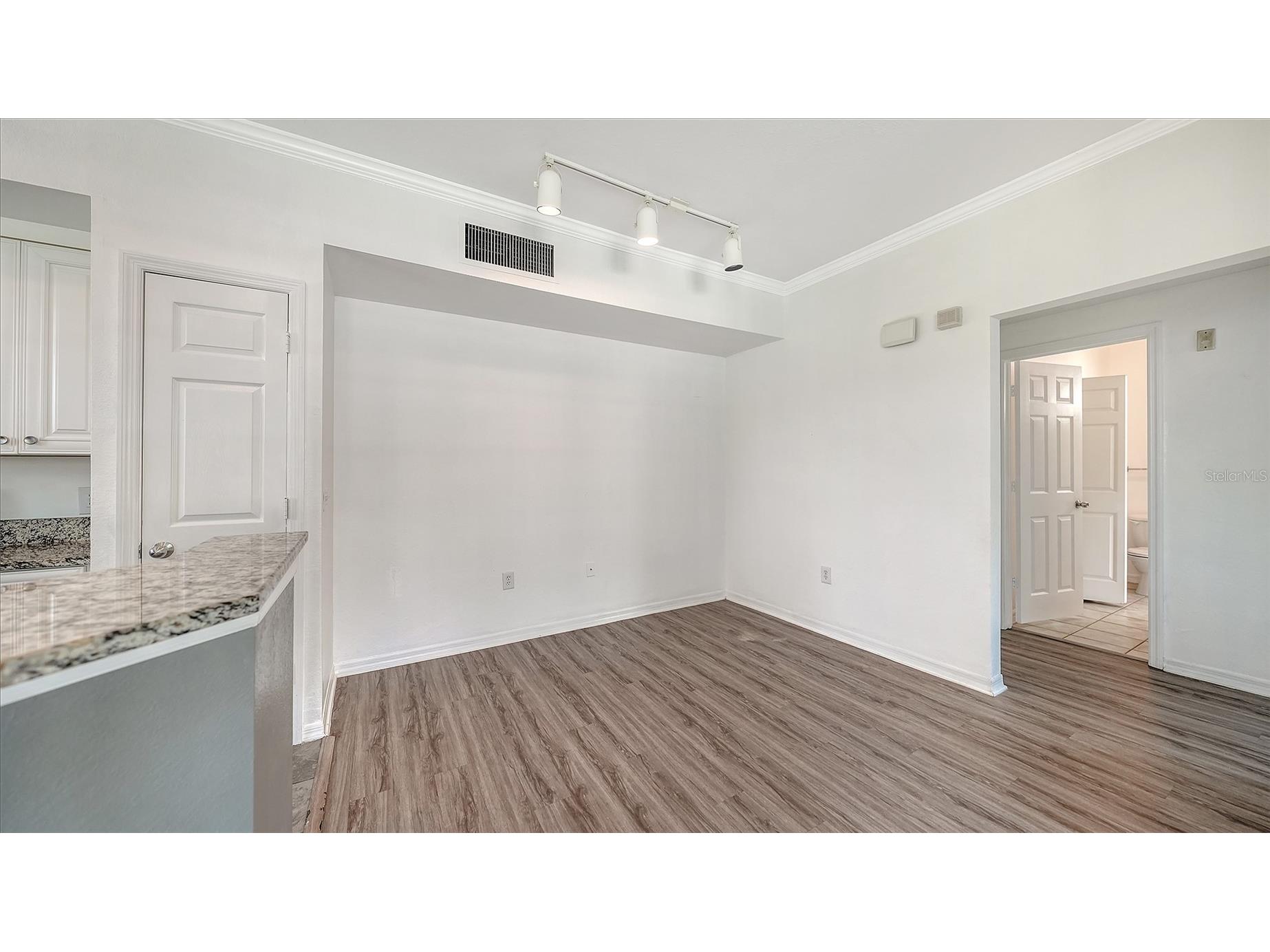 5501 Rosehill Road #105 Sarasota FL 34233 A4691278 image13