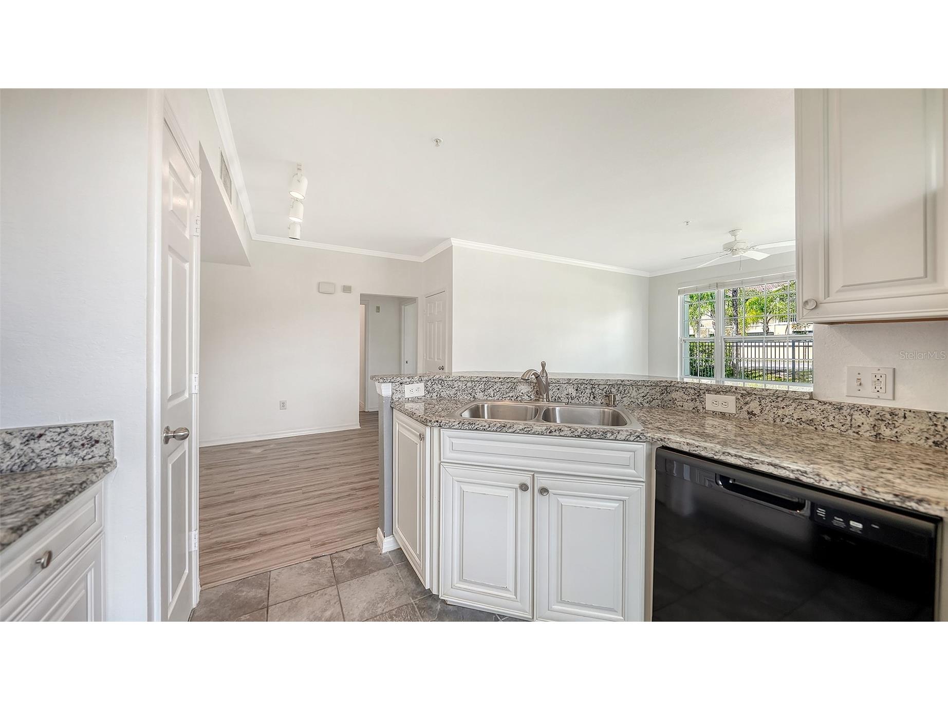 5501 Rosehill Road #105 Sarasota FL 34233 A4691278 image16