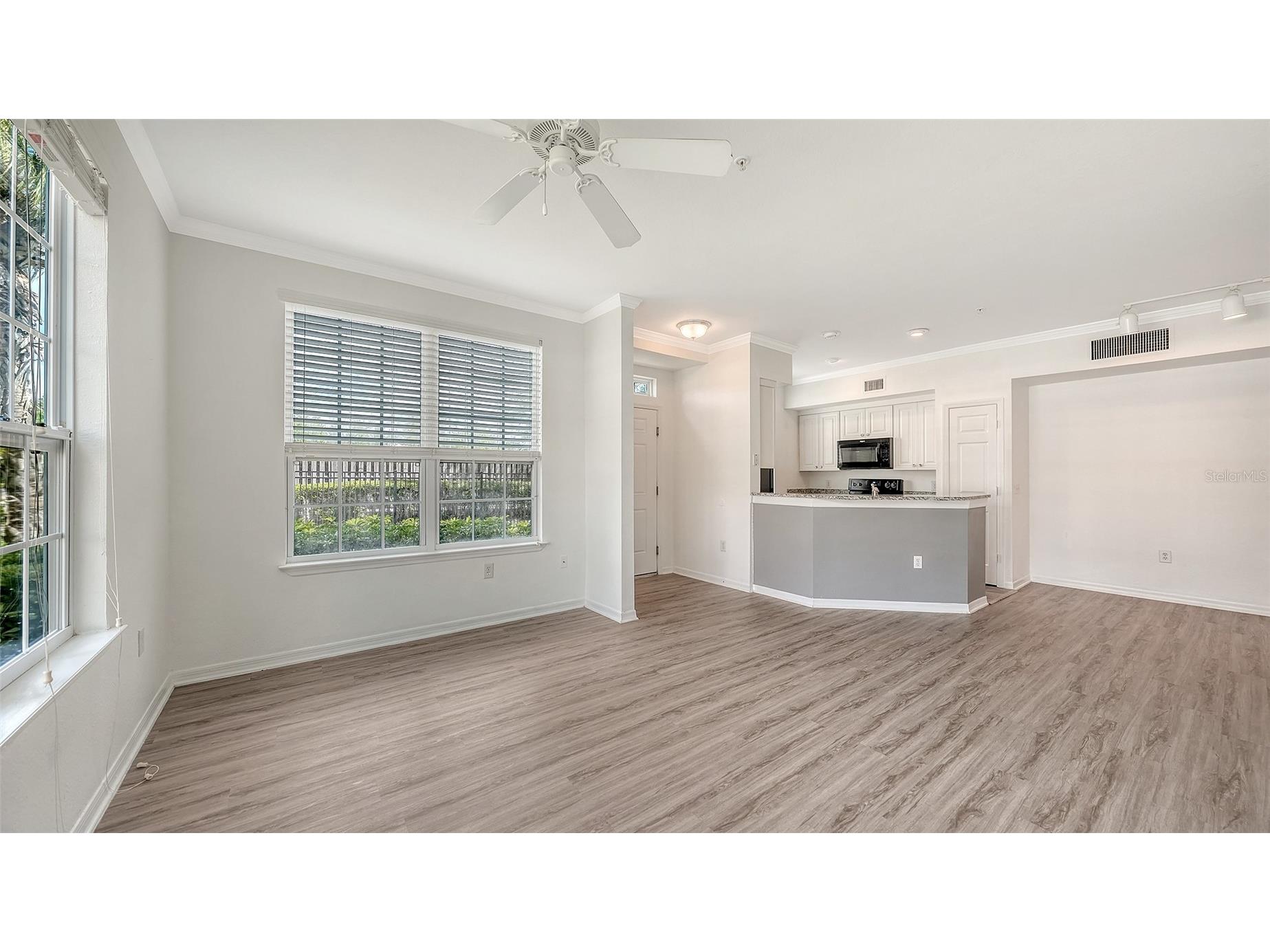 5501 Rosehill Road #105 Sarasota FL 34233 A4691278 image9