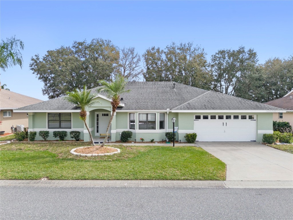 5502 Queen Victoria Drive Leesburg FL 34748 - Crown Lake G5078646 image1