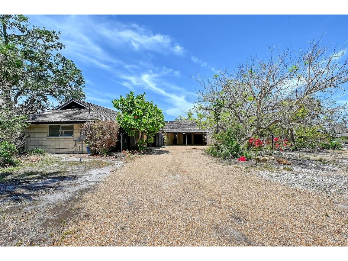 5502 Shadow Lawn Drive Sarasota FL 34242 A4649470 image1