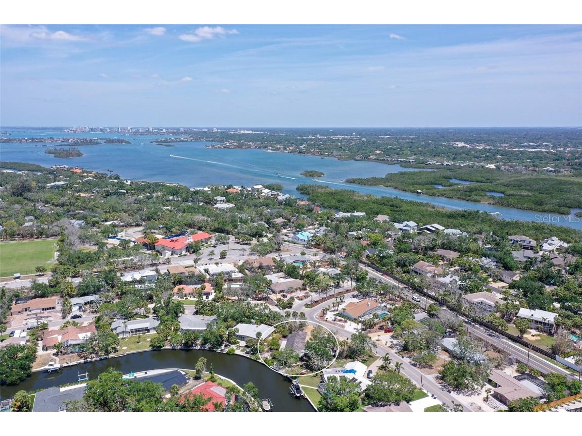 5502 Shadow Lawn Drive Sarasota FL 34242 A4649470 image10