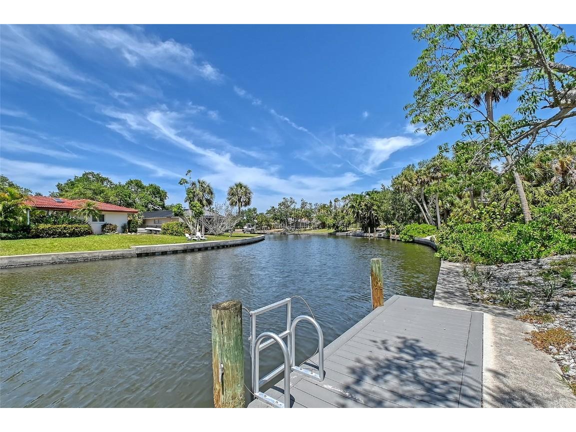 5502 Shadow Lawn Drive Sarasota FL 34242 A4649470 image13