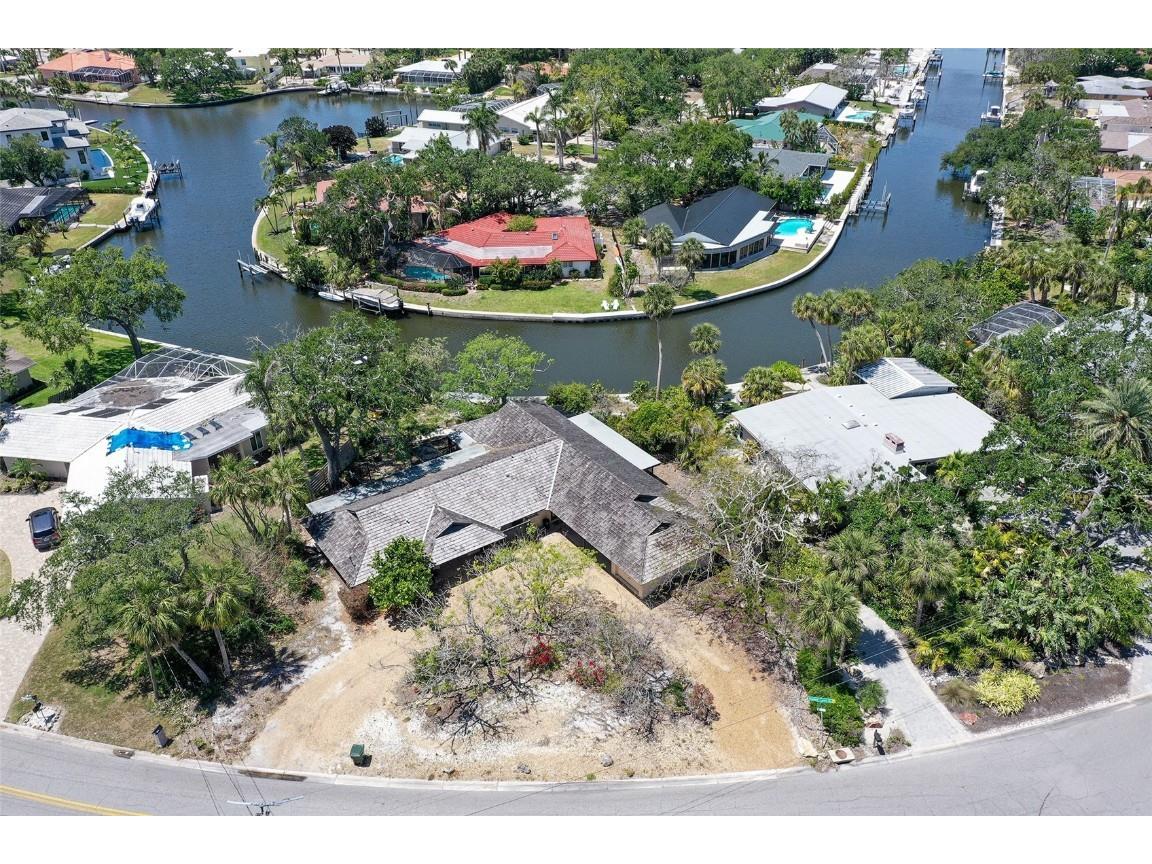 5502 Shadow Lawn Drive Sarasota FL 34242 A4649470 image3