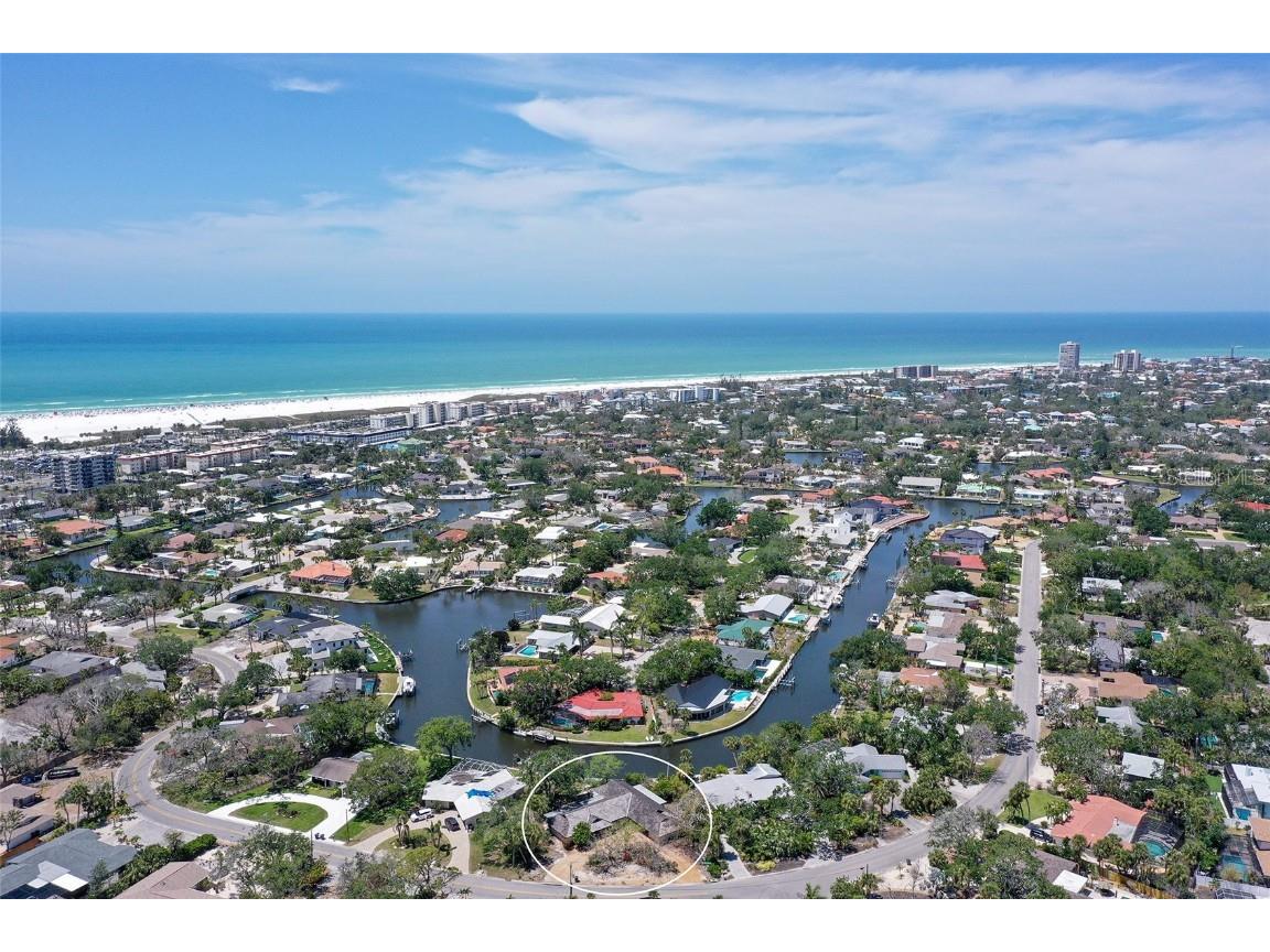 5502 Shadow Lawn Drive Sarasota FL 34242 A4649501 image3