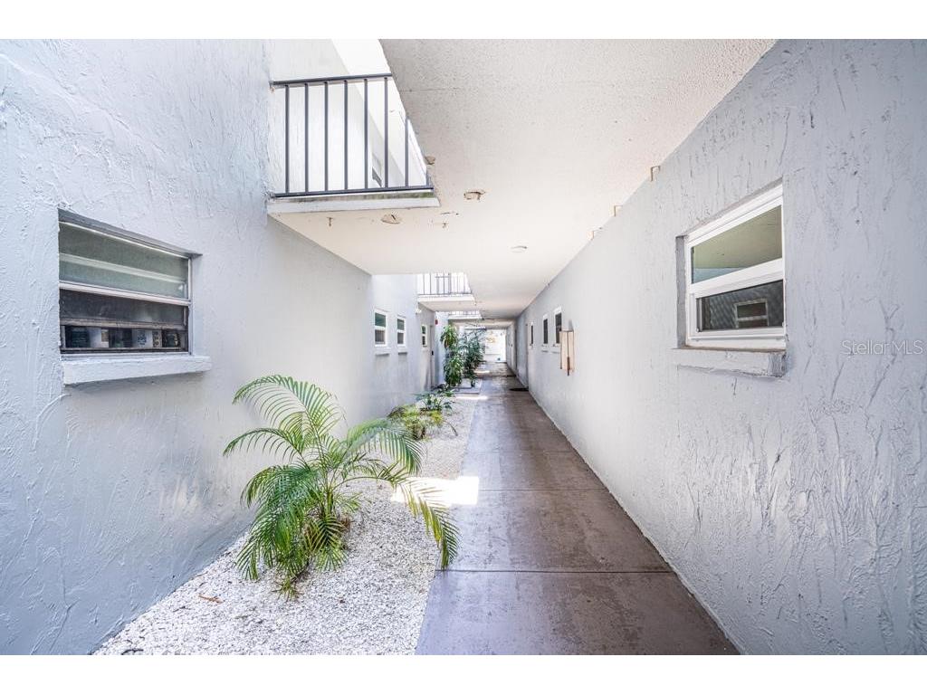 5503 Fountain Lake Circle #104 Bradenton FL 34207 A4673714 image2