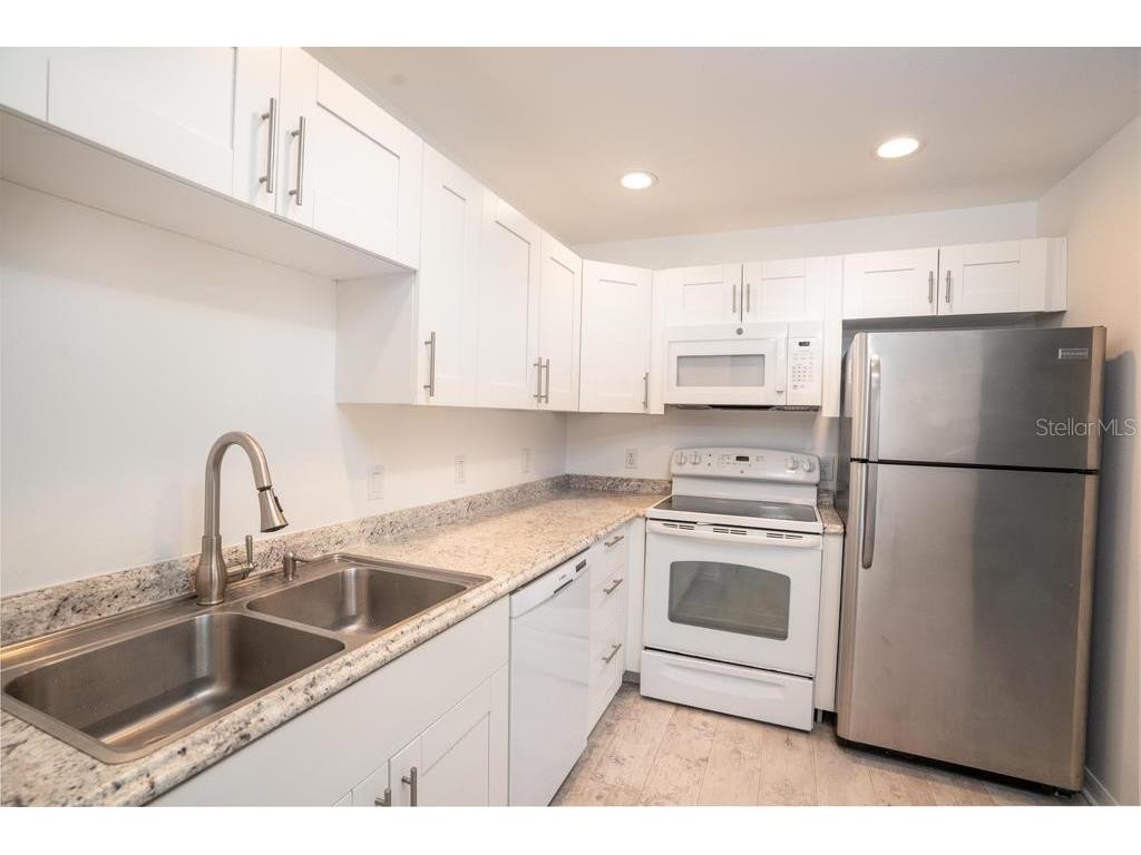 5503 Fountain Lake Circle #104 Bradenton FL 34207 A4673714 image8