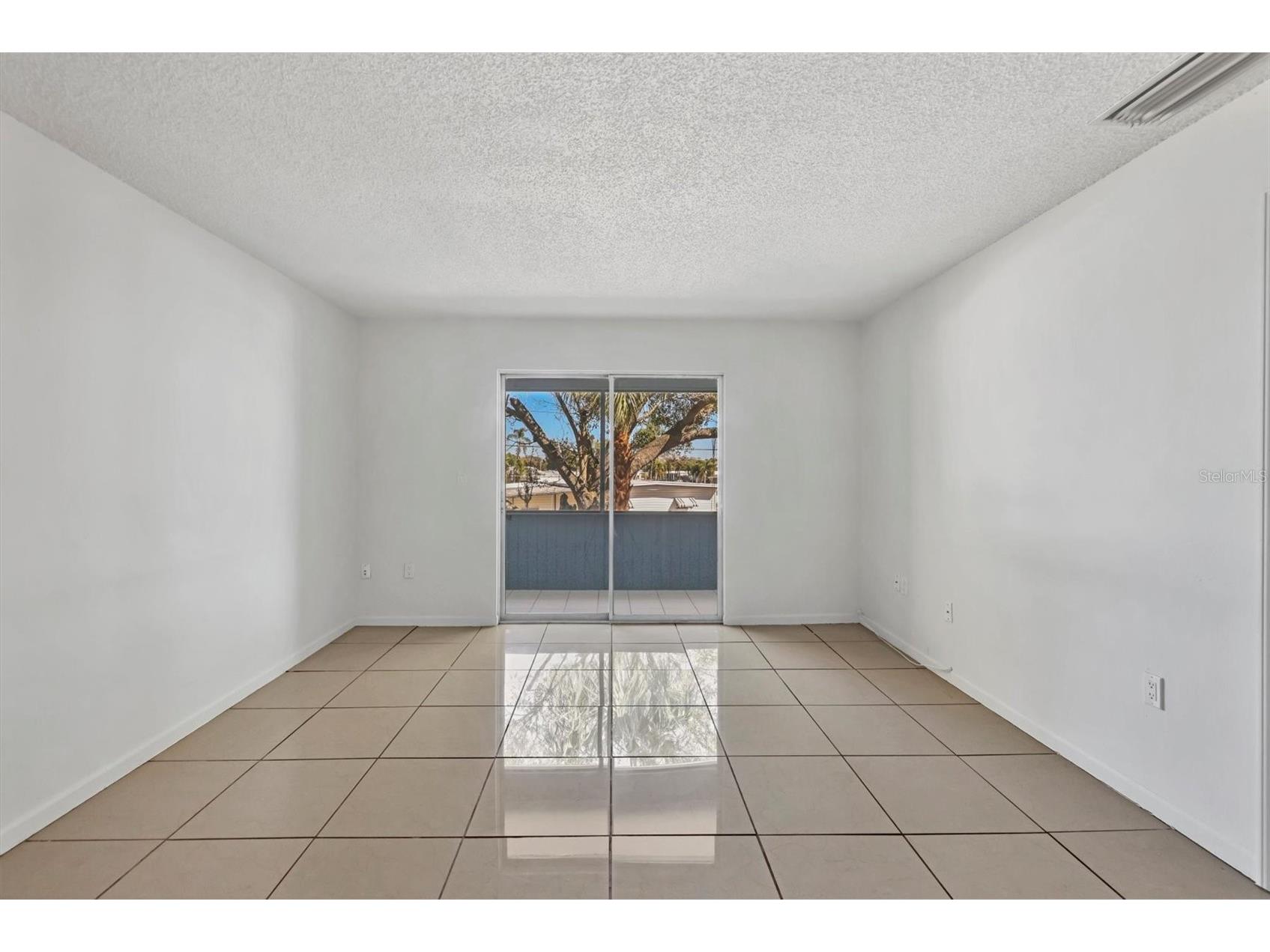 5503 Fountain Lake Circle #A204 Bradenton FL 34207 A4682011 image3