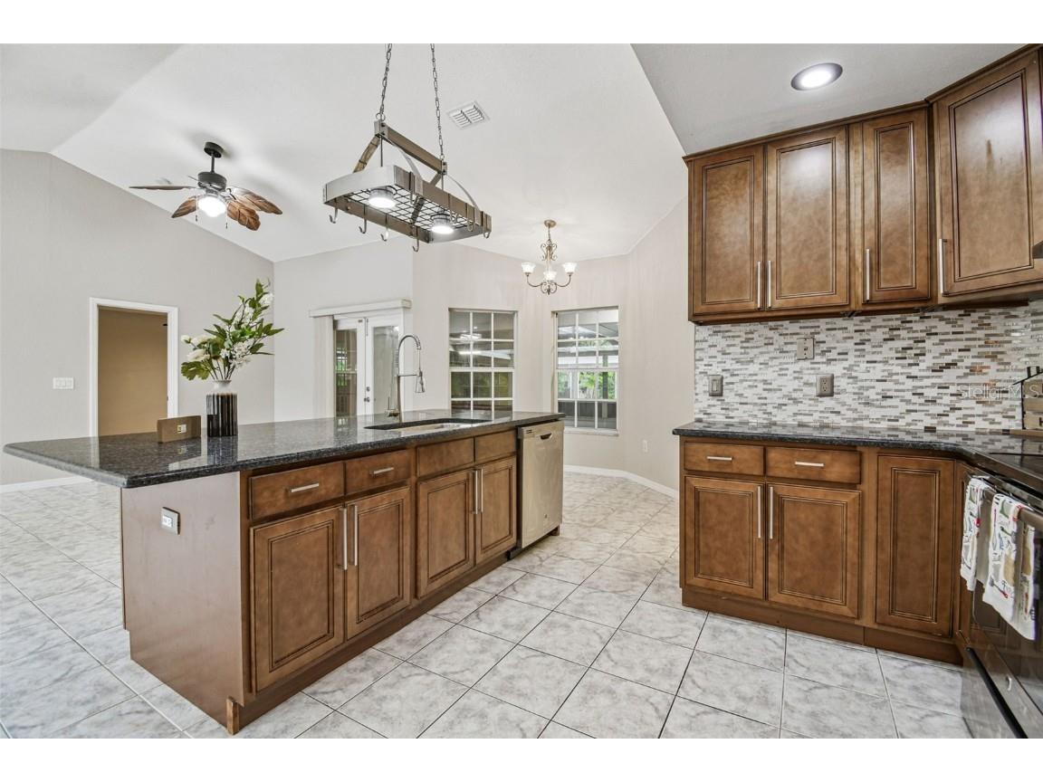 5504 Bruton Road Plant City FL 33565 TB8432167 image12