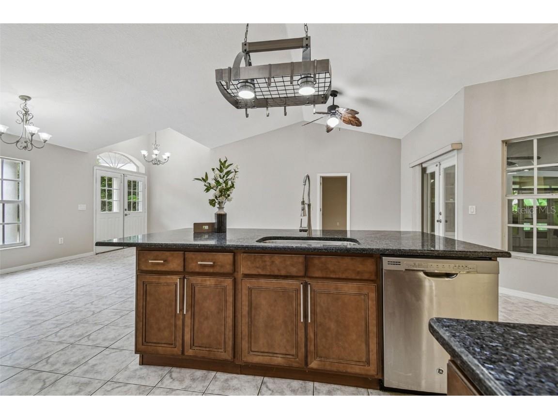 5504 Bruton Road Plant City FL 33565 TB8432167 image13