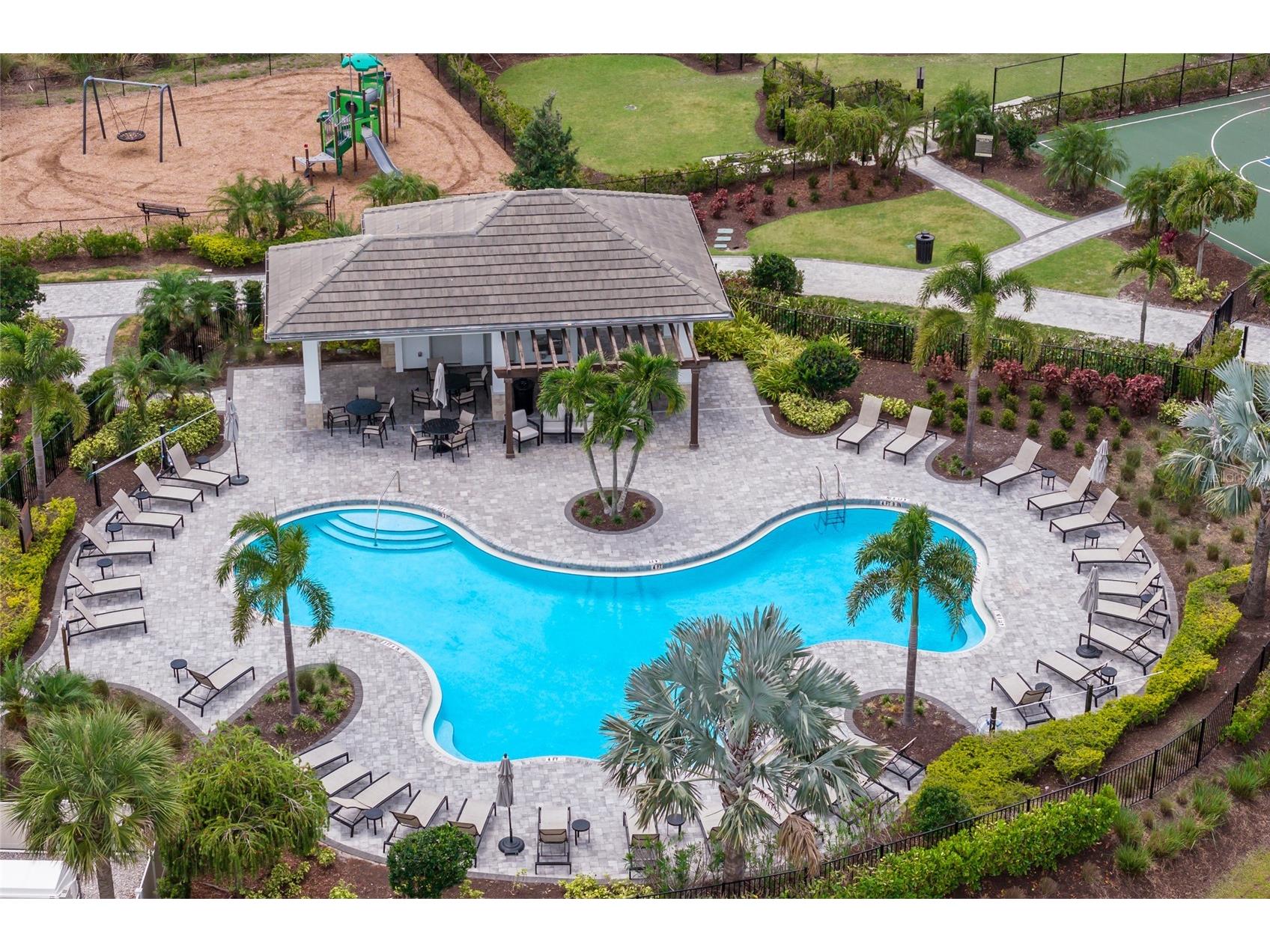 5504 Summit Glen Bradenton FL 34203 L4961707 image35