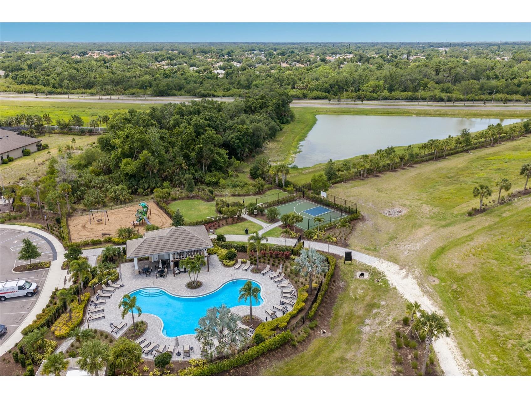 5504 Summit Glen Bradenton FL 34203 L4961707 image37
