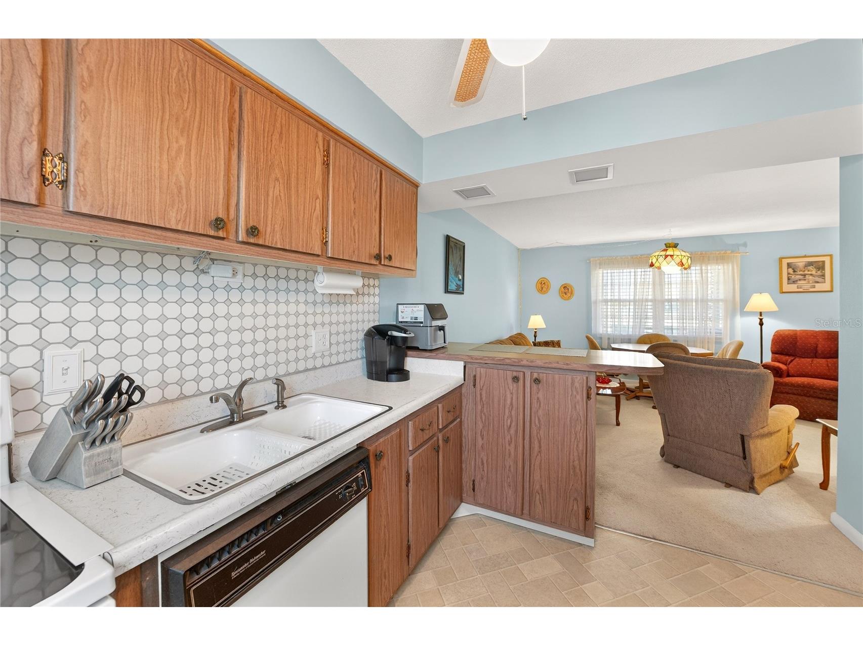 5505 Hernandes Dr #240 Orlando FL 32808 O6381030 image13