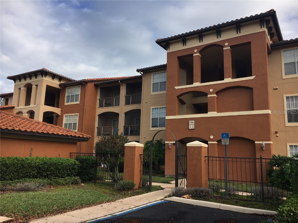 5506 Metrowest Boulevard #301 Orlando FL 32811 O6371904 image1