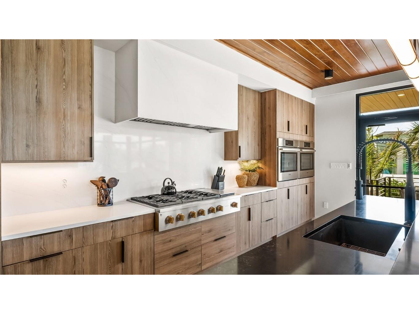 5507 Calle Del Invierno Sarasota FL 34242 - GULF OF MEXICO A4667675 image17