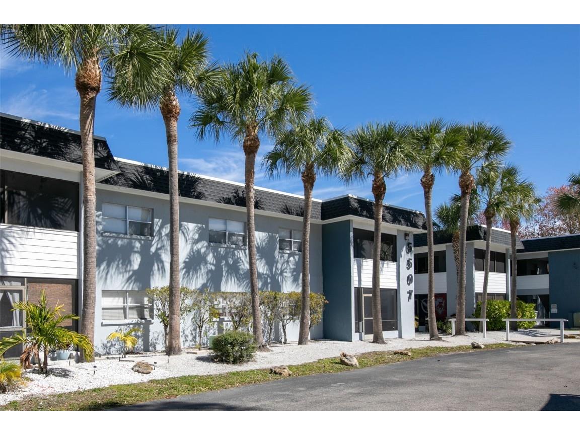 5507 Fountain Lake Circle #B203 Bradenton FL 34207 A4599017 image1