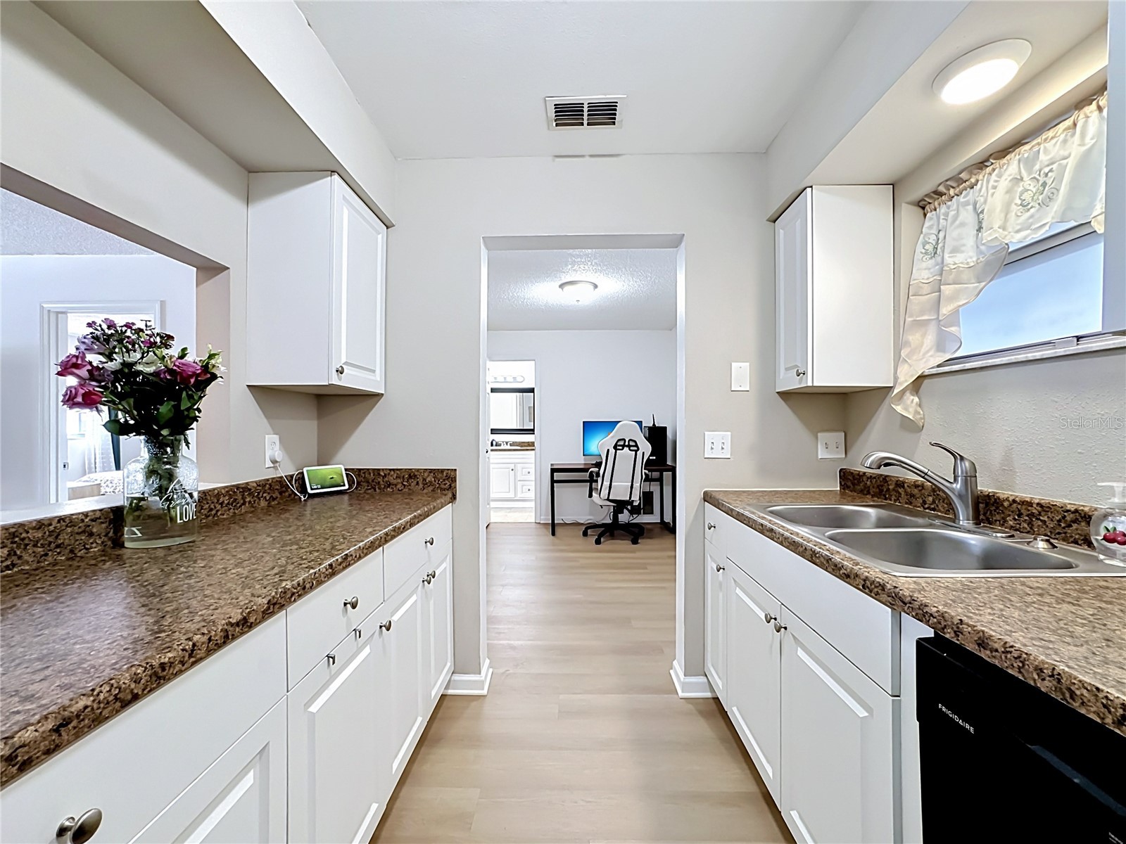 5507 Fountain Lake Circle #B206 Bradenton FL 34207 N6144212 image3
