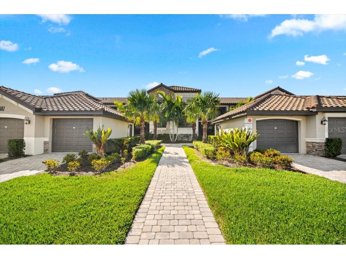 5507 Palmer Circle #102 Lakewood Ranch FL 34211 A4563744 image1