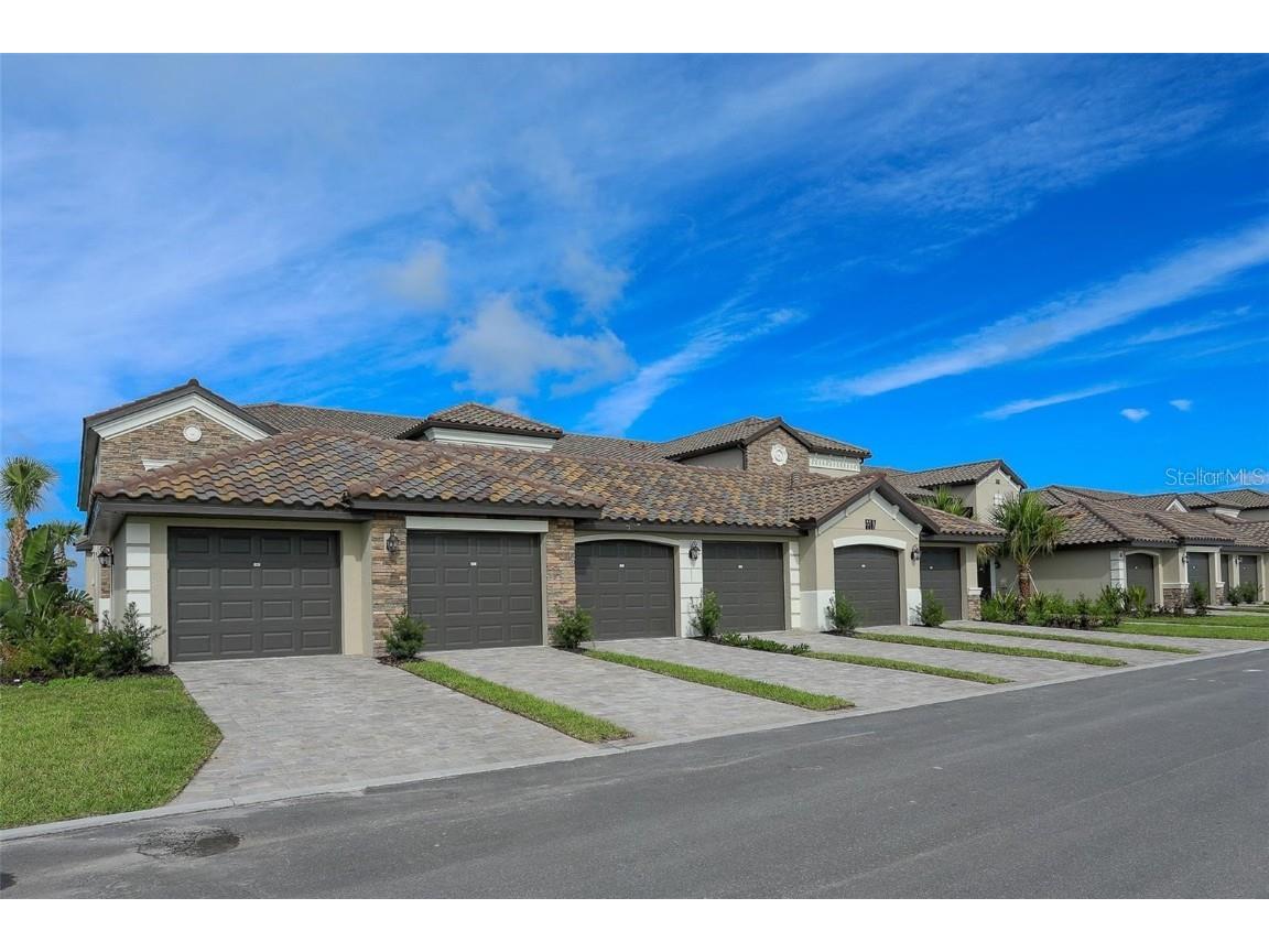 5507 Palmer Circle #105 Bradenton FL 34211 A4658683 image1