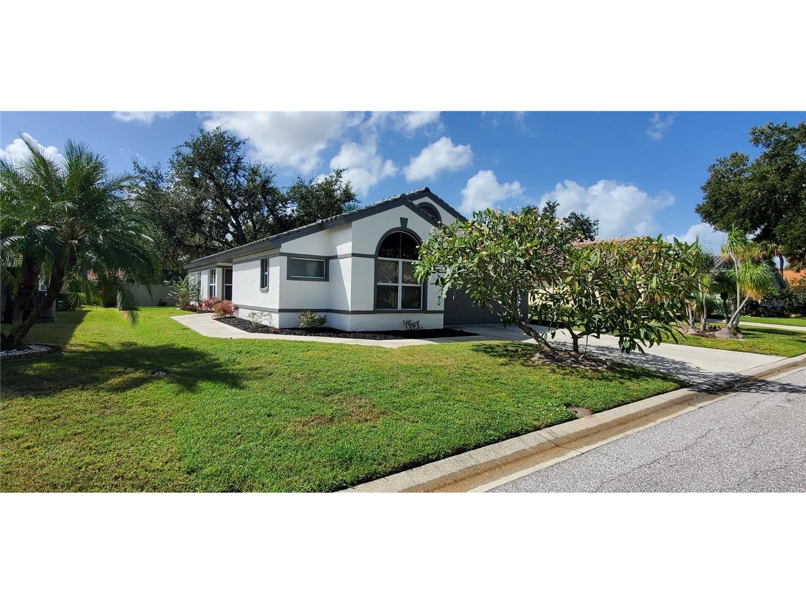 5508 83rd Terrace E Sarasota FL 34243 TB8437237 image1
