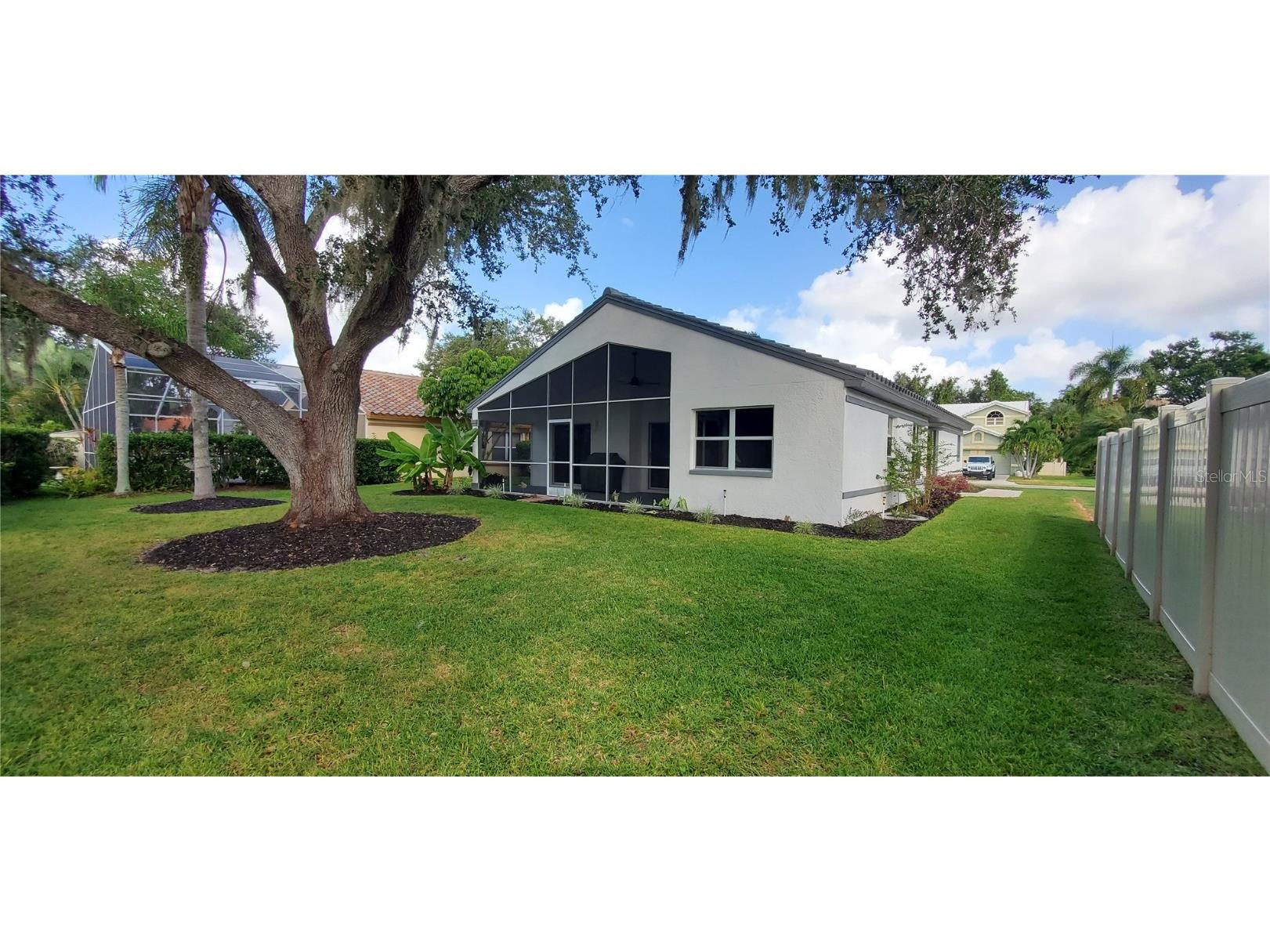 5508 83rd Terrace E Sarasota FL 34243 TB8437237 image4