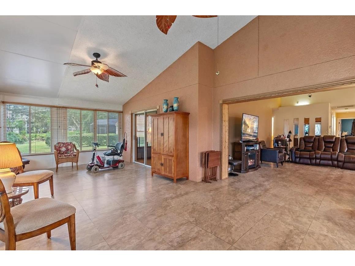 5508 Gardens Drive Sarasota FL 34243 A4666564 image16