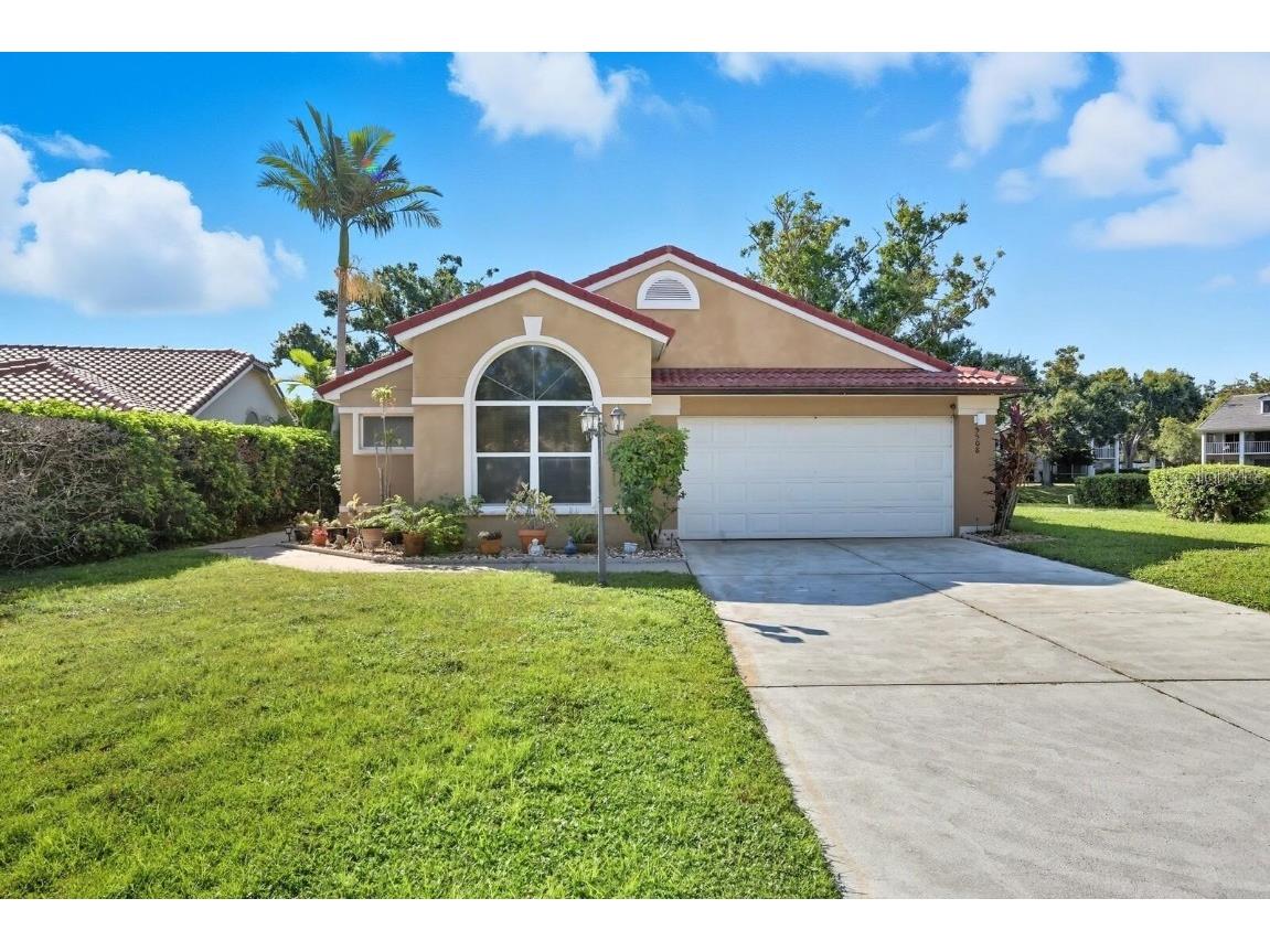 5508 Gardens Drive Sarasota FL 34243 A4676433 image3
