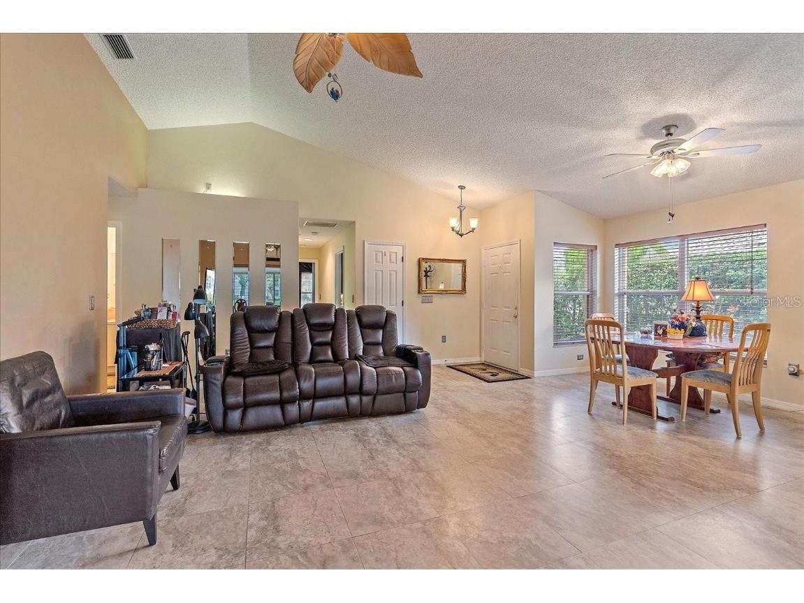 5508 Gardens Drive Sarasota FL 34243 A4676433 image4