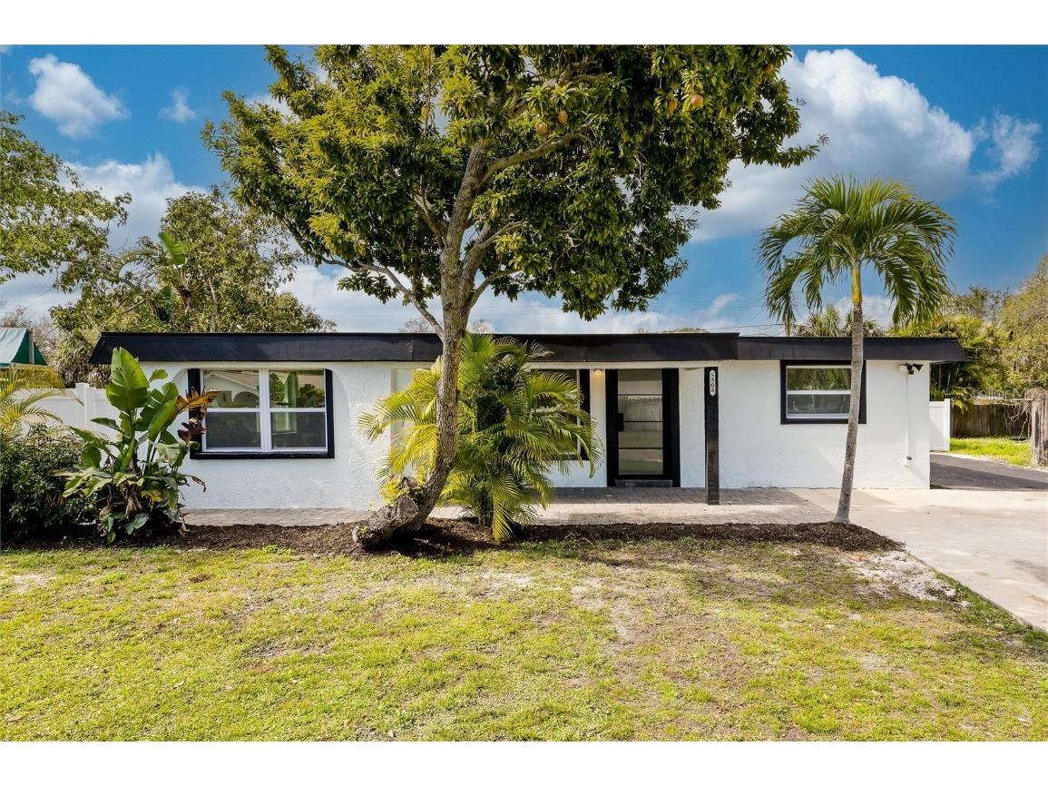 5508 Pine Circle NE Saint Petersburg FL 33703 T3426617 image1