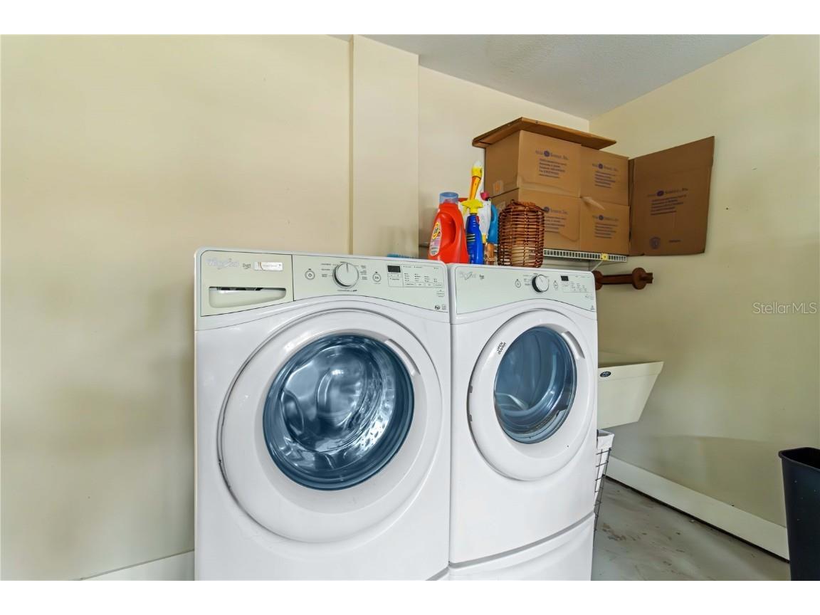 5509 83rd Terrace E Sarasota FL 34243 A4665040 image16