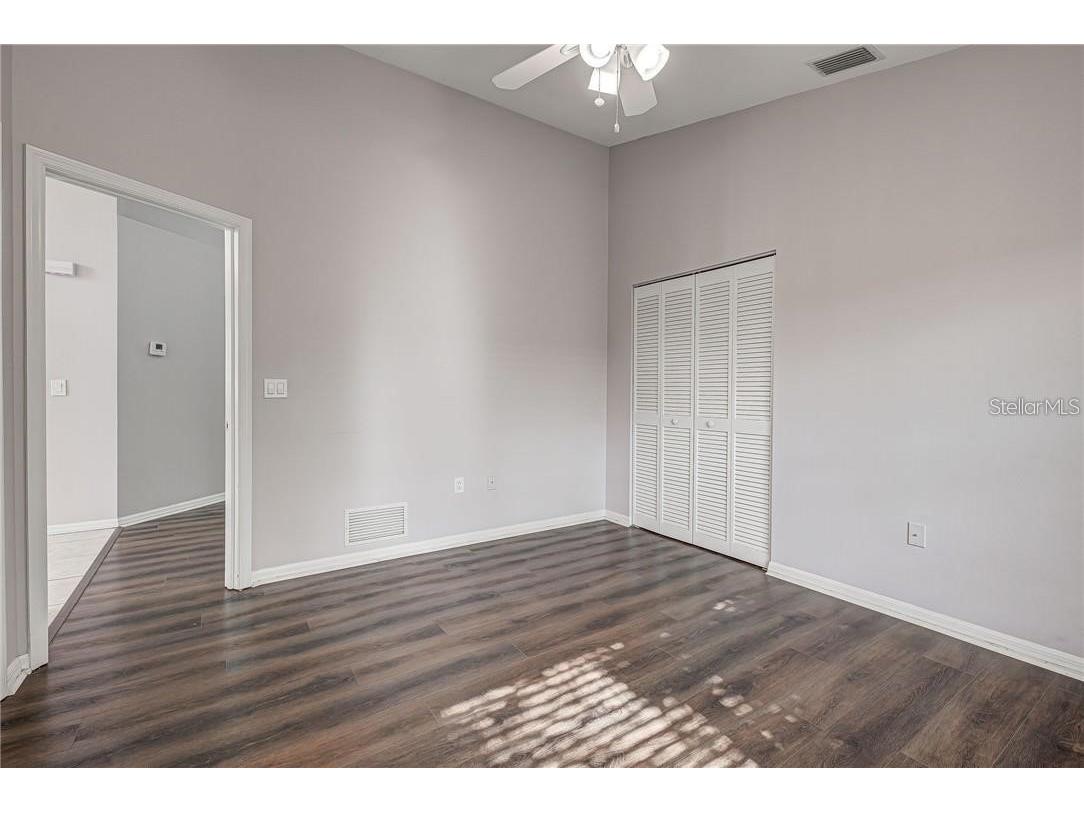 5509 83rd Terrace E Sarasota FL 34243 A4665040 image31