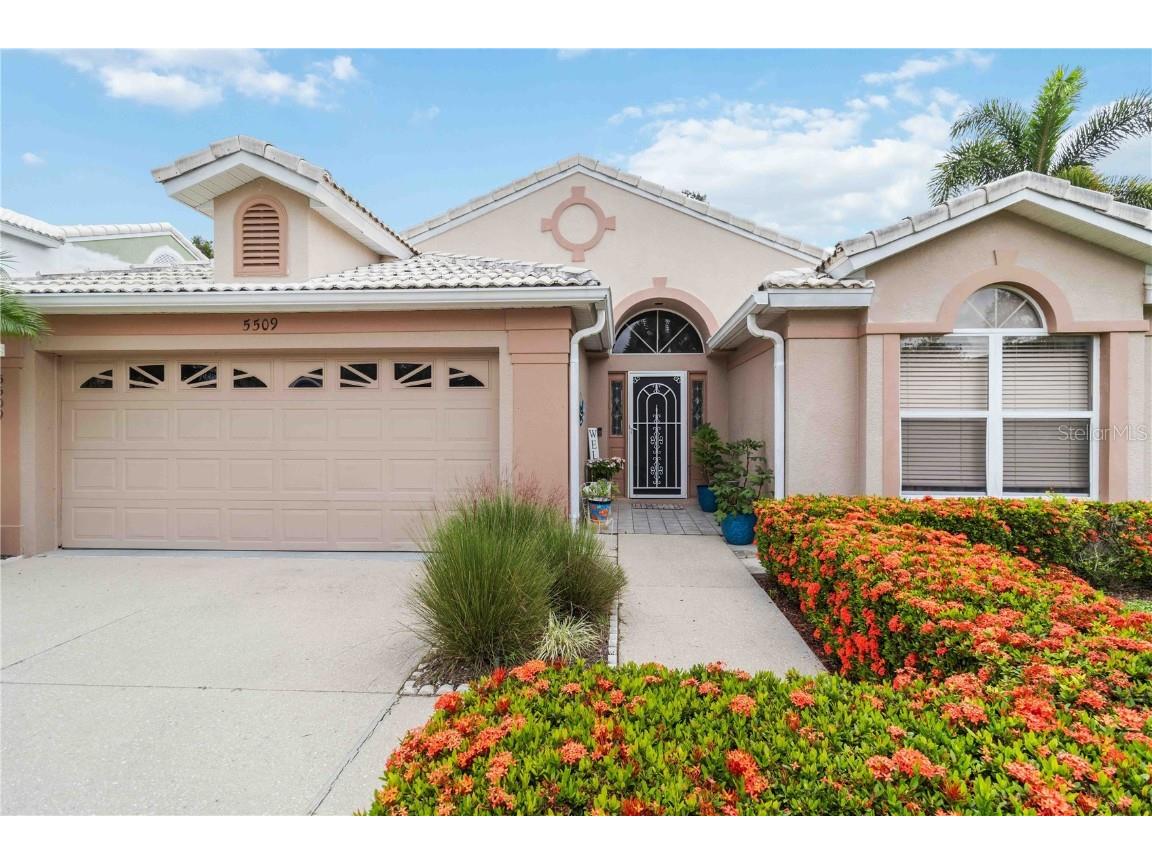 5509 83rd Terrace E Sarasota FL 34243 A4665040 image4