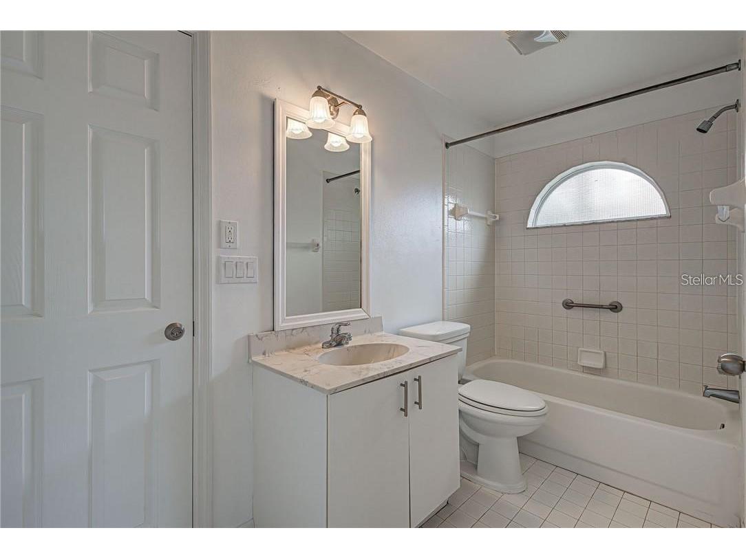 5509 83rd Terrace E Sarasota FL 34243 A4665040 image44