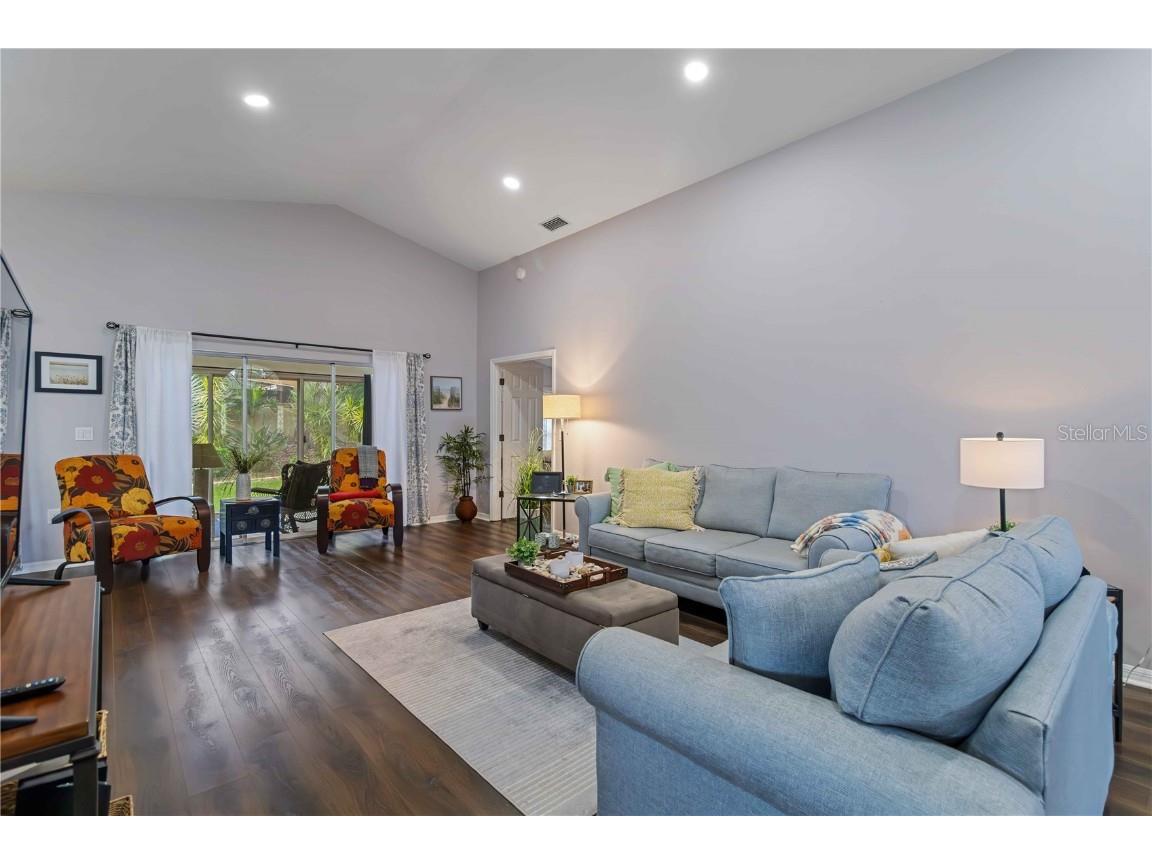 5509 83rd Terrace E Sarasota FL 34243 A4665040 image8